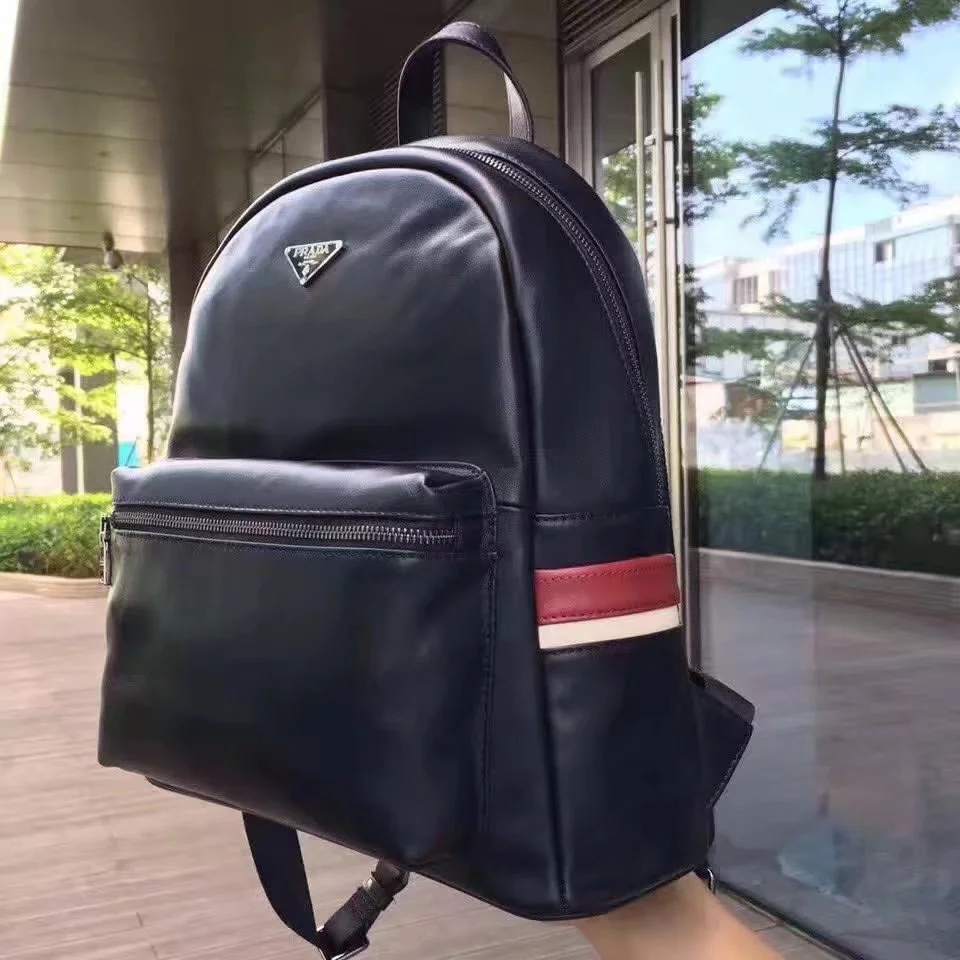 Authenticating the Prada 1002 Men Backpack: A Comprehensive Guide Prada 1002 Men Backpack Black 5